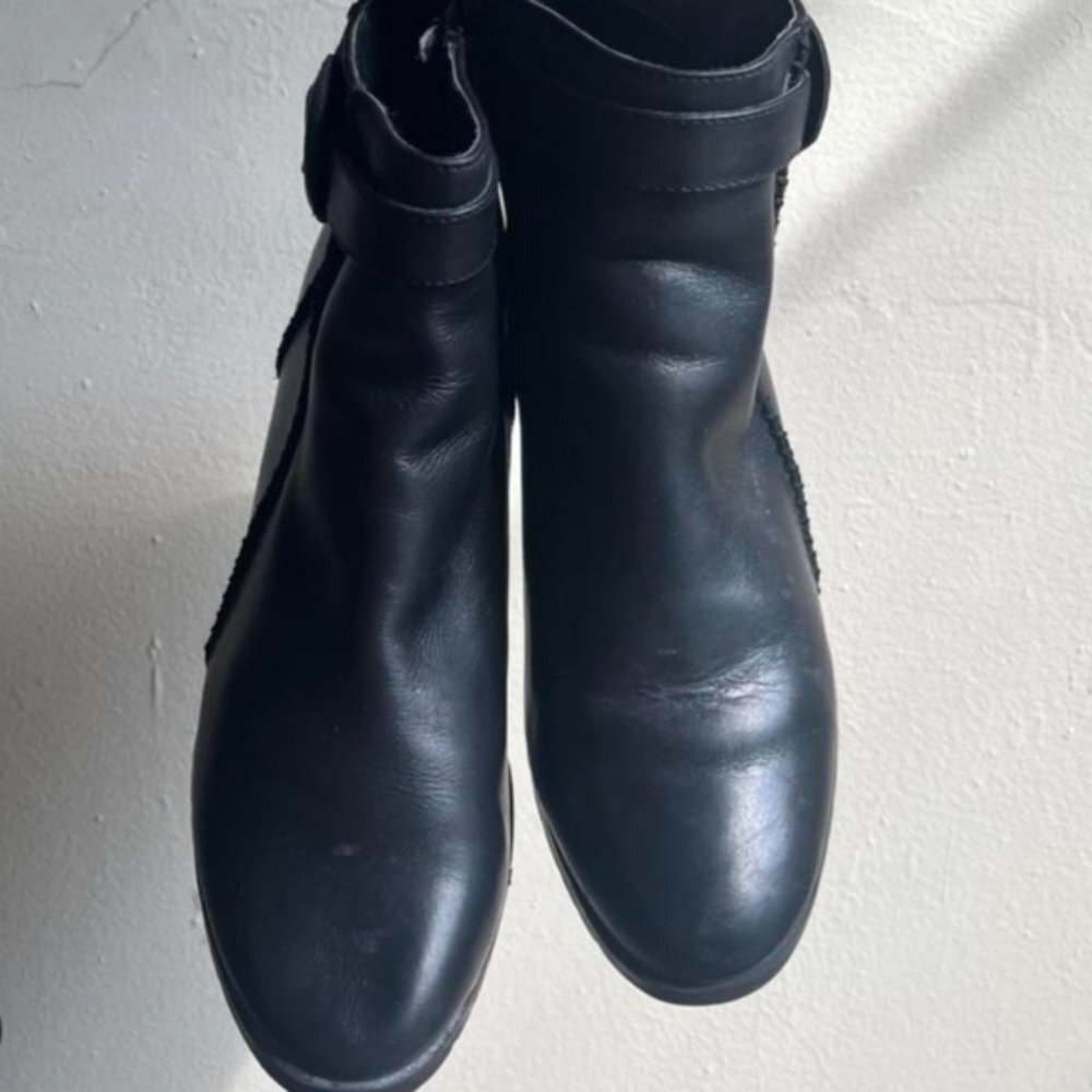 Very Rare La Canadienne Classic "Shelby" Ankle Boot- Like New- 8.5M - Picture 15 of 16